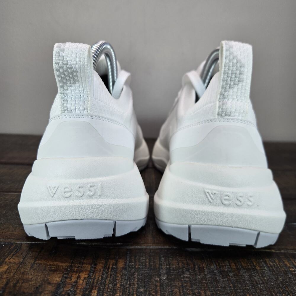 Vessi Stormburst Lowtop Womens Size 8 Waterproof Shoes Sneakers Hiking White - Picture 4 of 12